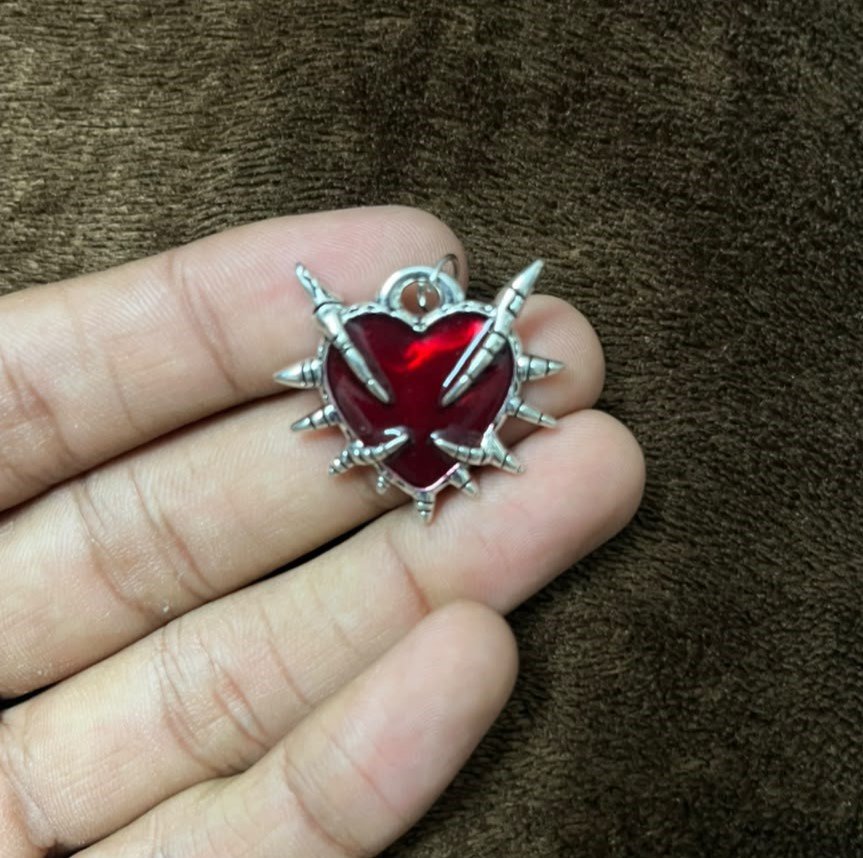 Red Spikes Heart - Image 2