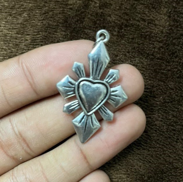 Cross Heart - Image 2