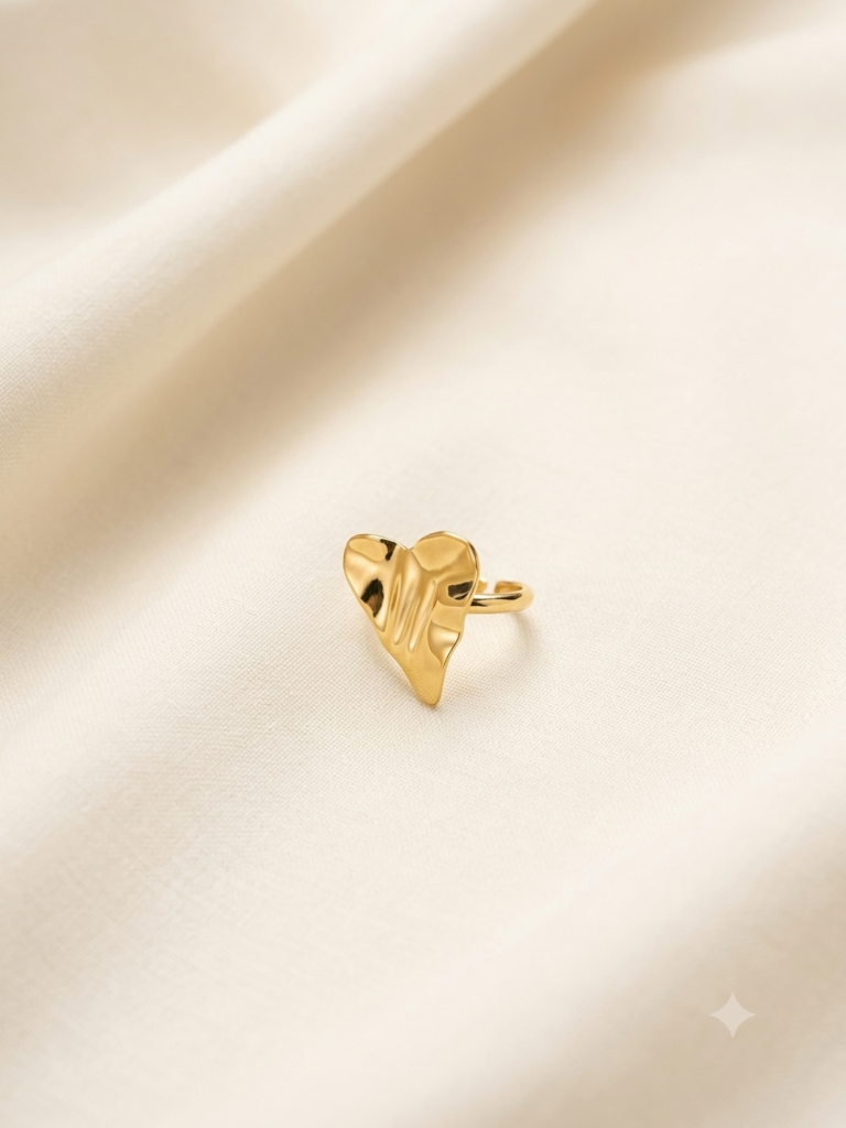 Shiny Heart Ring