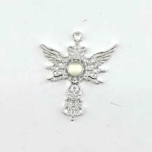 Wings Alloy Pendant with Resin Inlay, Electroplated Finish in Natural Pink, Simple Style Jewelry Accessories