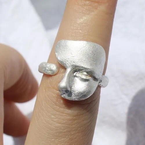 Vintage Style Sandblasted Silver Mask Open Ring for Unisex, Zinc Alloy Material with Electroplated Craft