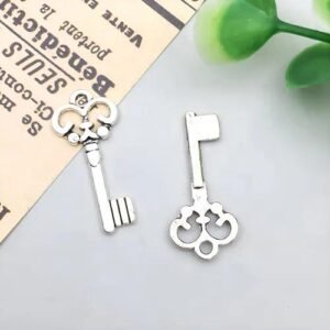 Multicolor Retro Alloy Pendant with Electroplated Finish, Jewelry Accessories in Synthesis Material