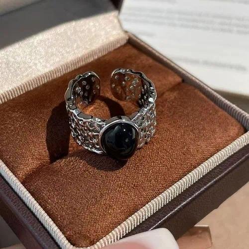 Simple Style Lace Open Rings for Women in Dyed Black Metal