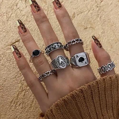Creative Personality Poker Card Rings Set Of 5 Vintage Black Aces Paper Clip Zinc Alloy Geometric Pattern Women's Jewelry