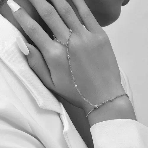 Geometric Gold Metal Hand Chain Bracelet for Women in Simple Style, Perfect for Travel