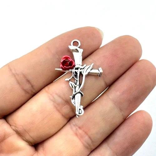 Electroplated Alloy Cross Pendant in Hip-Hop Style Jewelry Accessories