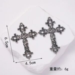 Retro Style Cross Pendant in Alloy Featuring Electroplated Finish, Jewelry Accessories