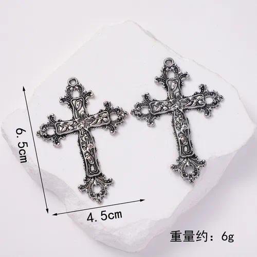 Retro Style Cross Pendant in Alloy Featuring Electroplated Finish, Jewelry Accessories