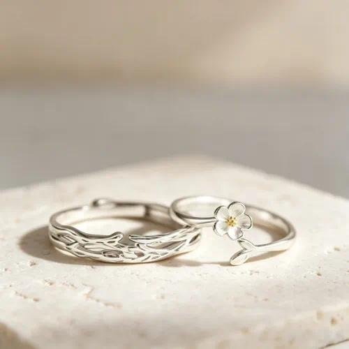 Simple Style Gold Bow Tie Band Ring for Women in Electroplated Alloy