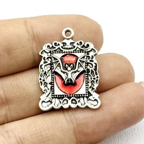 Handmade Zinc Alloy Pendant Gothic Style Bat Necklace Punk Personality Dark Style Totem Pattern Jewelry Accessory
