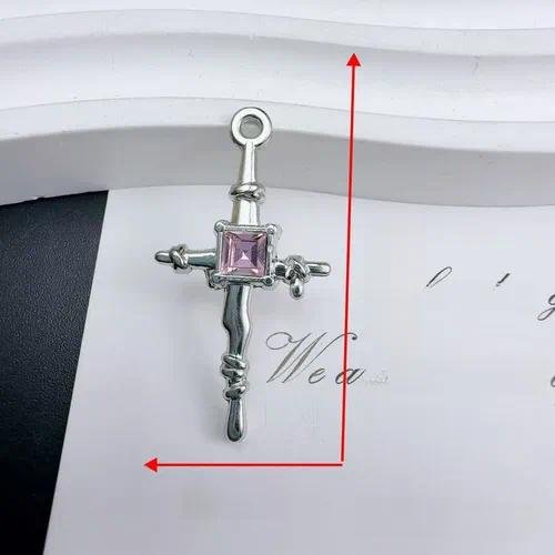 Baroque Style Cross Pendant in Natural Pink Alloy with Electroplated Finish Jewelry Accessories