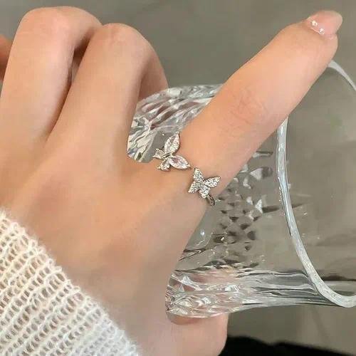 Simple Style Gold Bow Tie Band Ring for Women in Electroplated Alloy