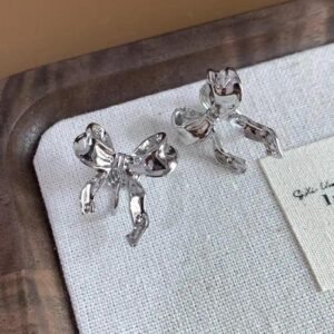 Fashionable Bohemian Floral Pearl Earrings Women's Elegant Ear Cuff No Piercing Required Daily Commute Accessory