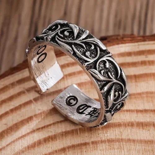 Retro Heart Shape Ring For Unisex Featuring Antique Silver Plated Electroplated Alloy in Silver