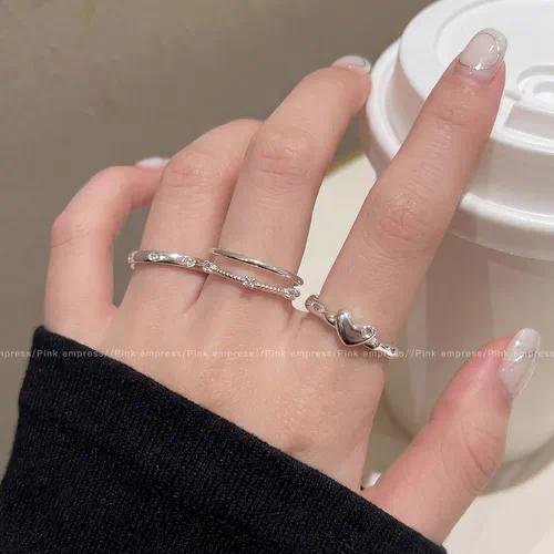 Simple Style Gold Bow Tie Band Ring for Women in Electroplated Alloy