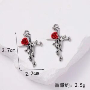 Retro Style Cross Pendant in Alloy Featuring Electroplated Finish, Jewelry Accessories