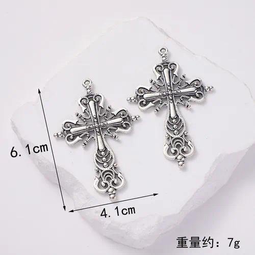 Retro Style Cross Pendant in Alloy Featuring Electroplated Finish, Jewelry Accessories